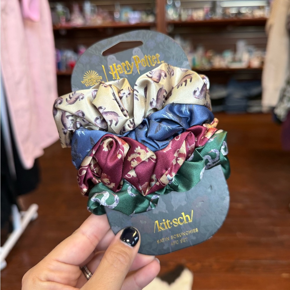 Kitsch . Harry Potter Satin Scrunchies - Blue, Burgundy, Green